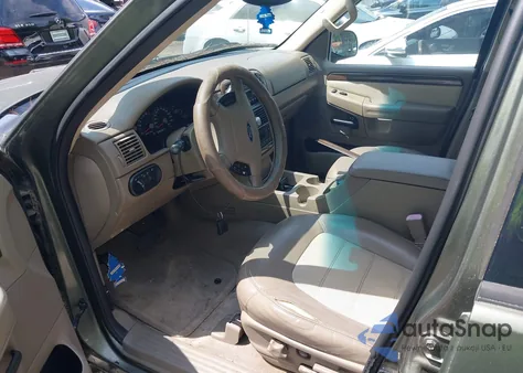 2004 Ford Explorer Eddie Bauer из США, поврежденный, VIN 1FMZU64K34UB56618